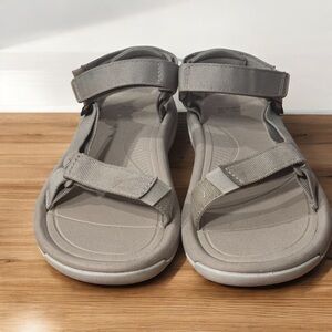 Teva Hurricane XLT2- Womens Size 8- like new!